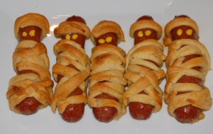 Halloween Decor & Food Ideas | missfrugalfancypants.com