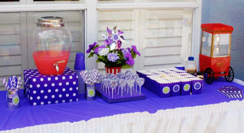 Purple Polka Dot Carnival Birthday Party Decor| missfrugalfancypants.com