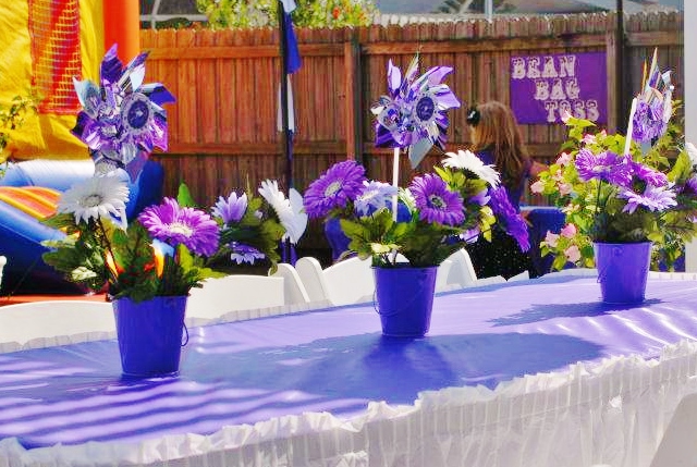 Purple Polka Dot Carnival Birthday Party Decor & Centerpieces| missfrugalfancypants.com