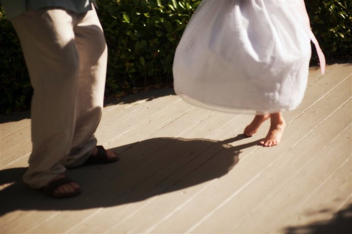 Affordable & Intimate Wedding on the Beach | missfrugalfancypants.com