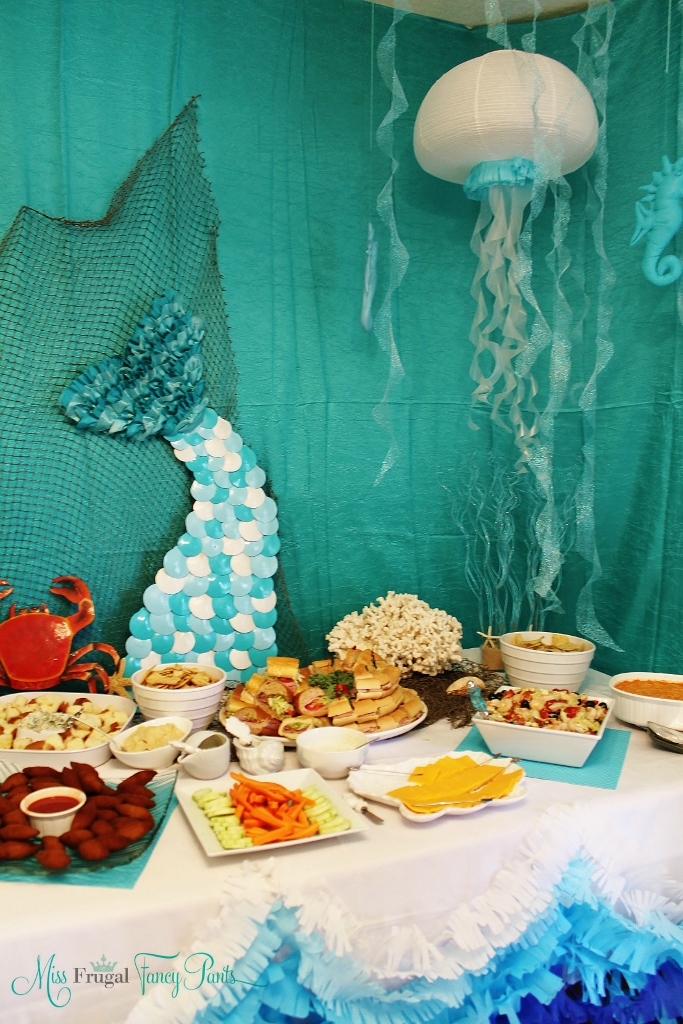 Little Mermaid Under the Sea 1st Birthday Party Decor with DIY Jellyfish & Mermaid Tail | missfrugalfancypants.com