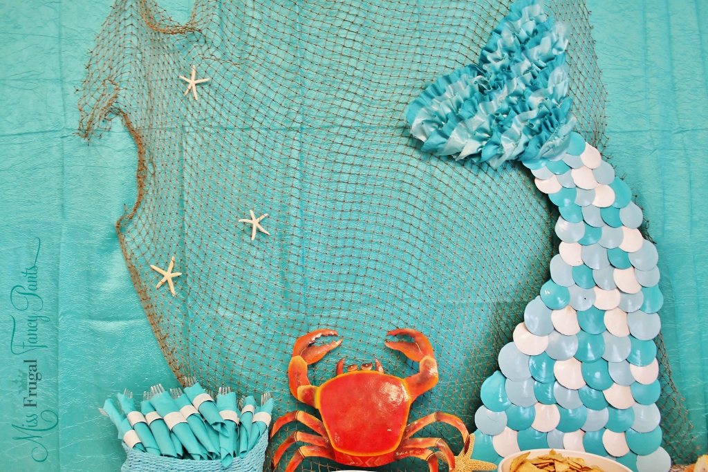 Little Mermaid Under the Sea 1st Birthday Party Decor with DIY Jellyfish & Mermaid Tail | missfrugalfancypants.com