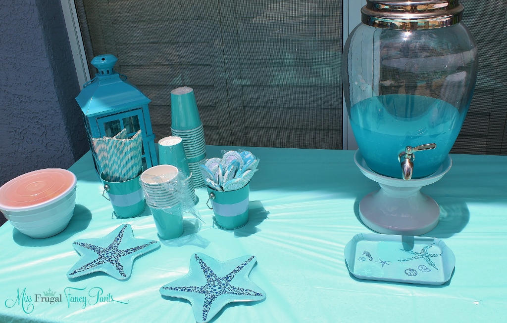 Little Mermaid Under the Sea 1st Birthday Party Outdoor Decor| missfrugalfancypants.com