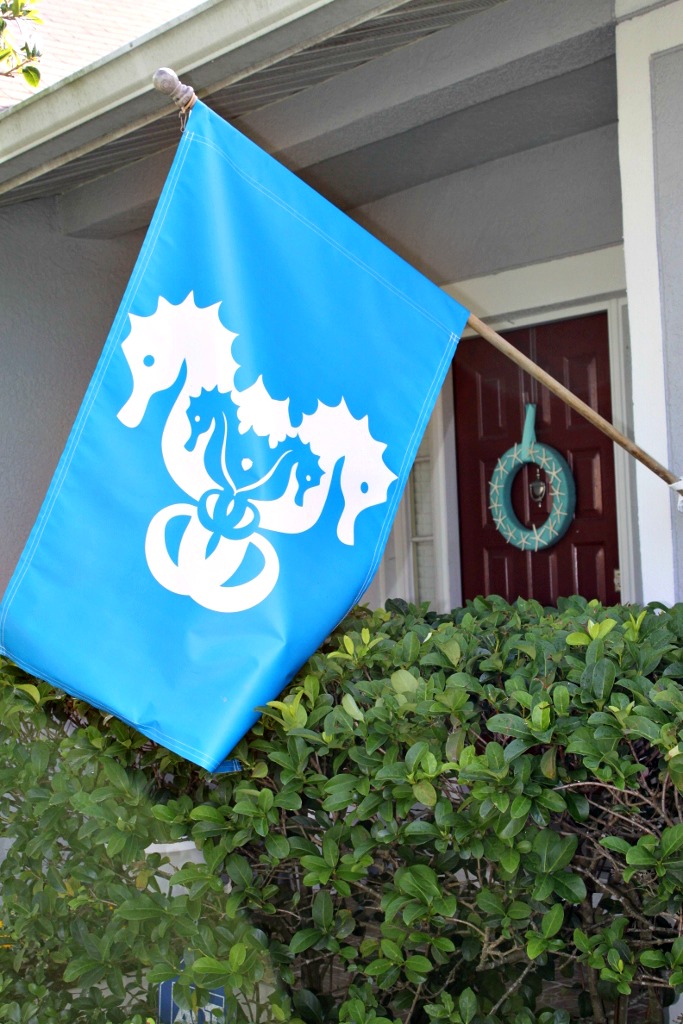 Little Mermaid Under the Sea 1st Birthday Party Seahorse Flag | missfrugalfancypants.com