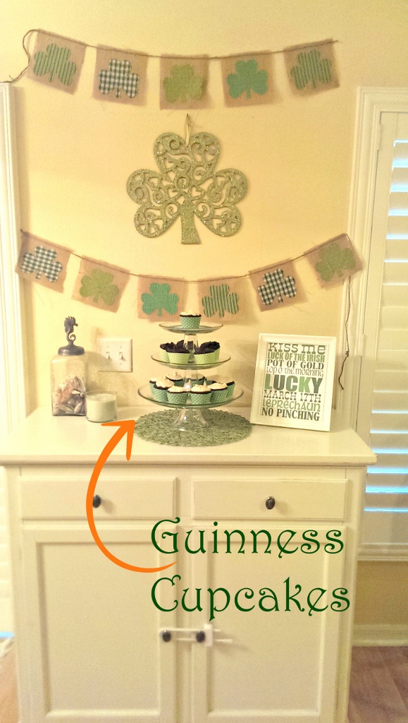 St. Patrick's Day Guinness Cupcakes | missfrugalfancypants.com