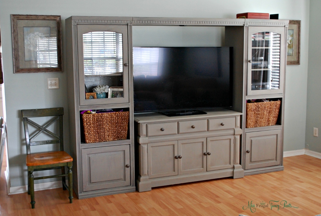 Affordable DIY Entertainment Center Makeover with Annie Sloan Chalk Paint in French Linen| missfrugalfancypants.com