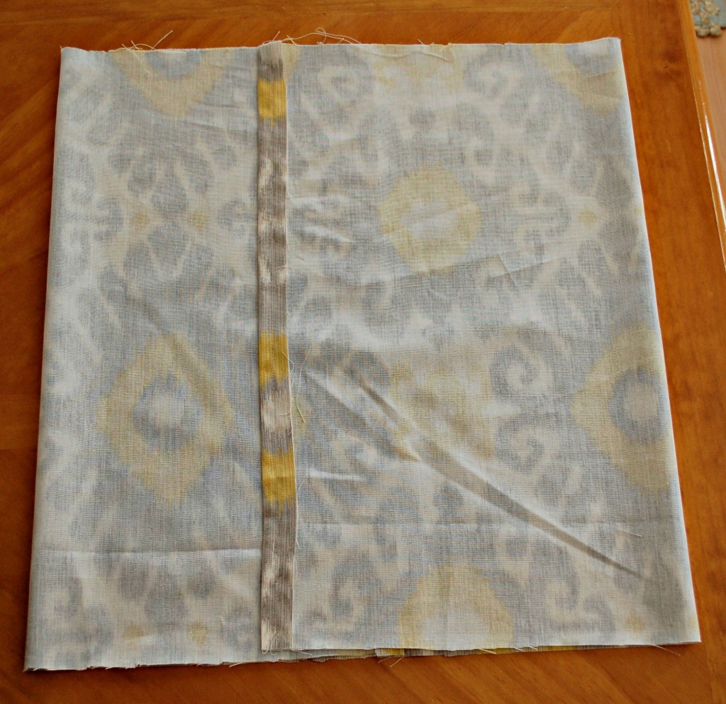 Easy Affordable DIY Pillow Covers | missfrugalfancypants.com