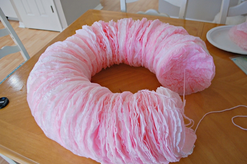 DIY Coffee Filter Wreath for Valentine's Day | missfrugalfancypants.com