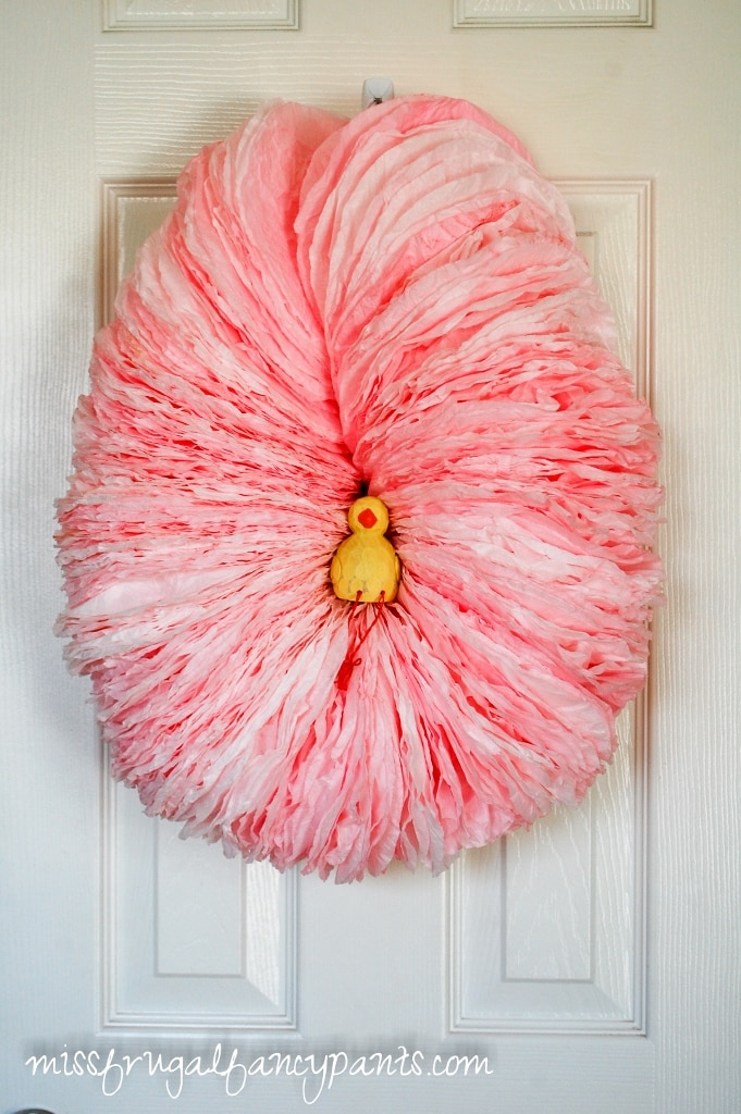 DIY Coffee Filter Easter Egg Wreath | missfrugalfancypants.com