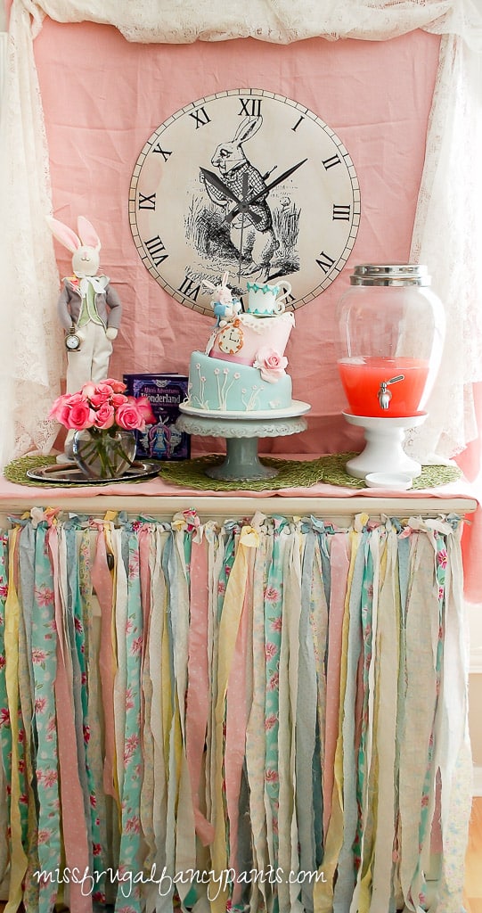 https://www.missfrugalfancypants.com/wp-content/uploads/2016/06/Vintage-Shabby-Chic-Mad-Hatter-Tea-Party-21.jpg