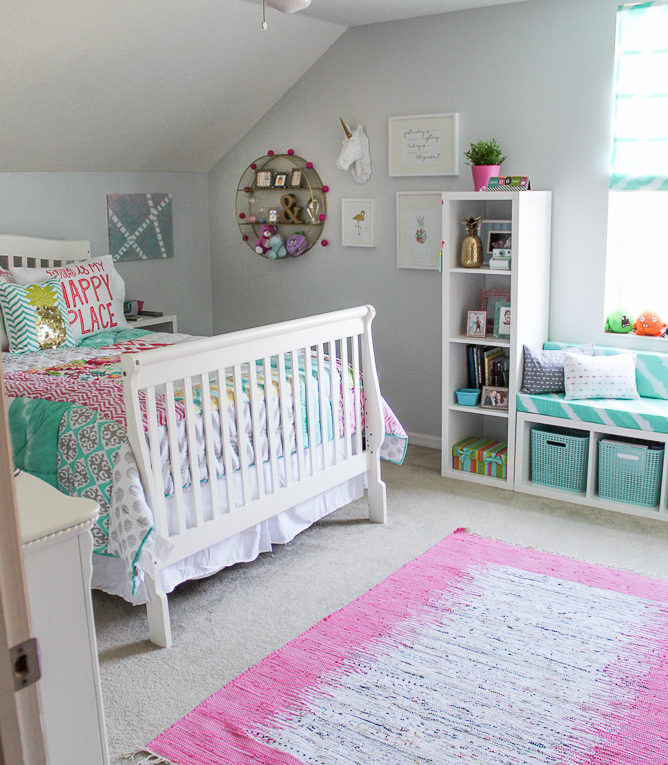 Tween Room Makeover | missfrugalfancypants.com