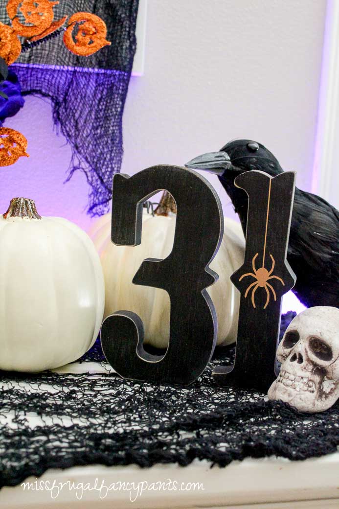 Halloween Decor with LIGHTIFY Lighting | missfrugalfancypants.com