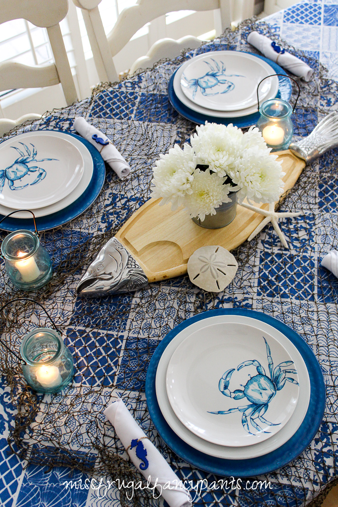 Blue & White Coastal Tablescape for Father's Day or 4th of July | missfrugalfancypants.com