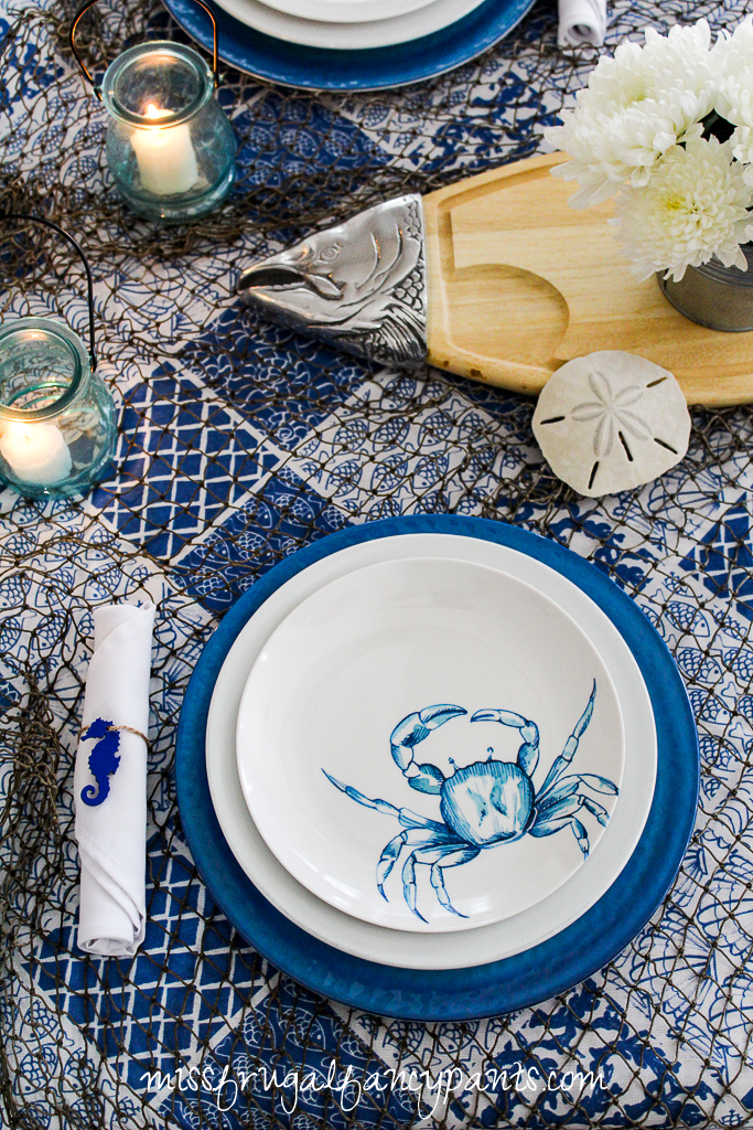 Blue & White Coastal Tablescape for Father's Day or 4th of July | missfrugalfancypants.com