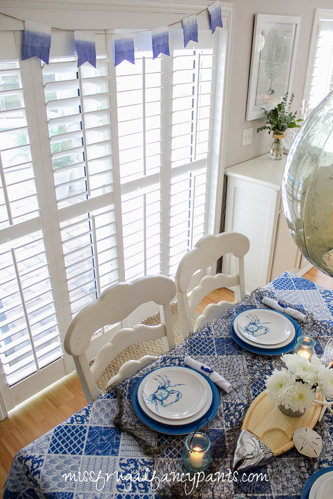 Blue & White Coastal Tablescape for Father's Day or 4th of July | missfrugalfancypants.com