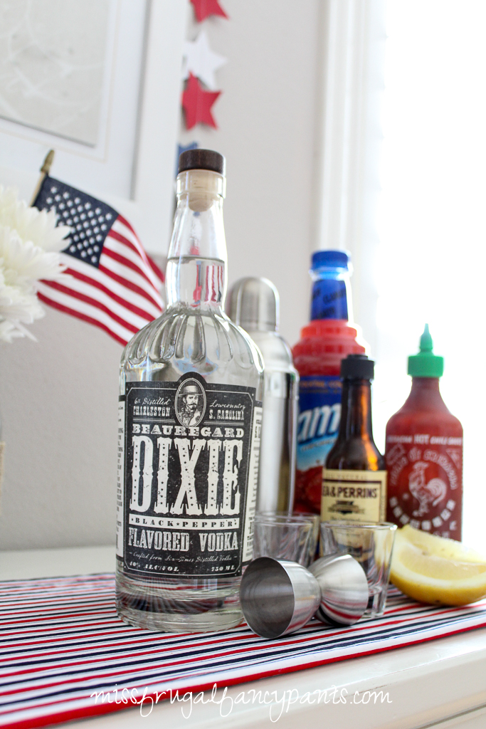 4th of July Crab Boil with Dixie Southern Black Pepper Vodka | Crawfish Shooters & Bloody Mary | missfrugalfancypants.com