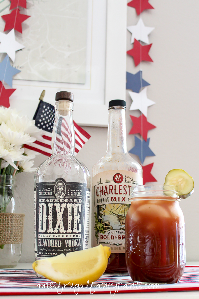 4th of July Crab Boil with Dixie Southern Black Pepper Vodka | Crawfish Shooters & Bloody Mary | missfrugalfancypants.com
