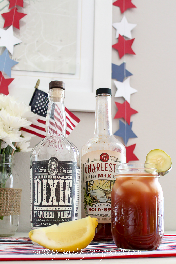 4th of July Crab Boil with Dixie Southern Black Pepper Vodka | Crawfish Shooters & Bloody Mary | missfrugalfancypants.com