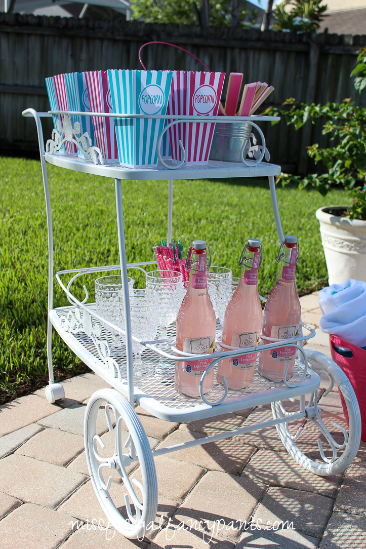 Lilly Pulitzer | Cabana Party | Flamingo Birthday Party | missfrugalfancypants.com