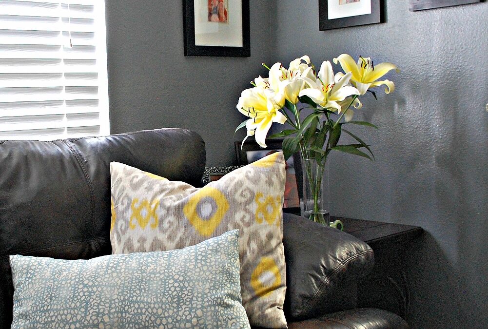 Easy DIY Pillow Covers